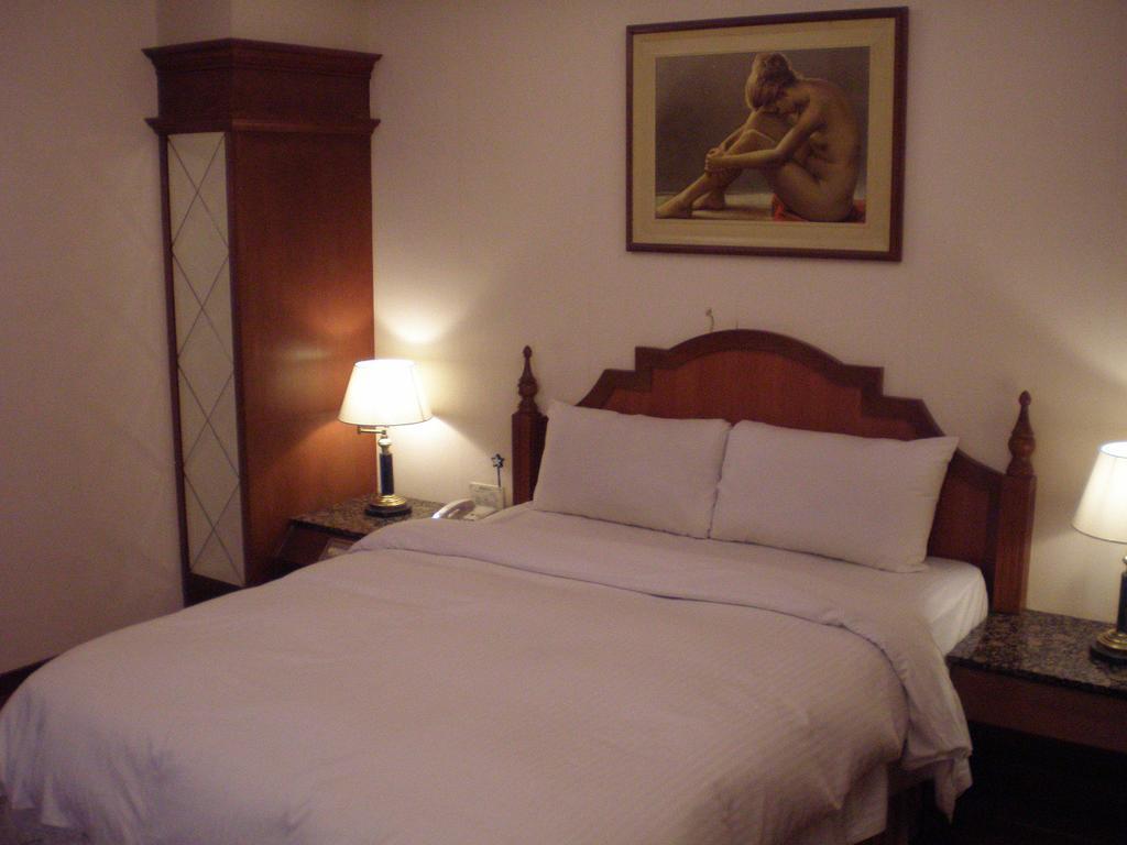 Emperor Hotel Kaohsiung Quarto foto