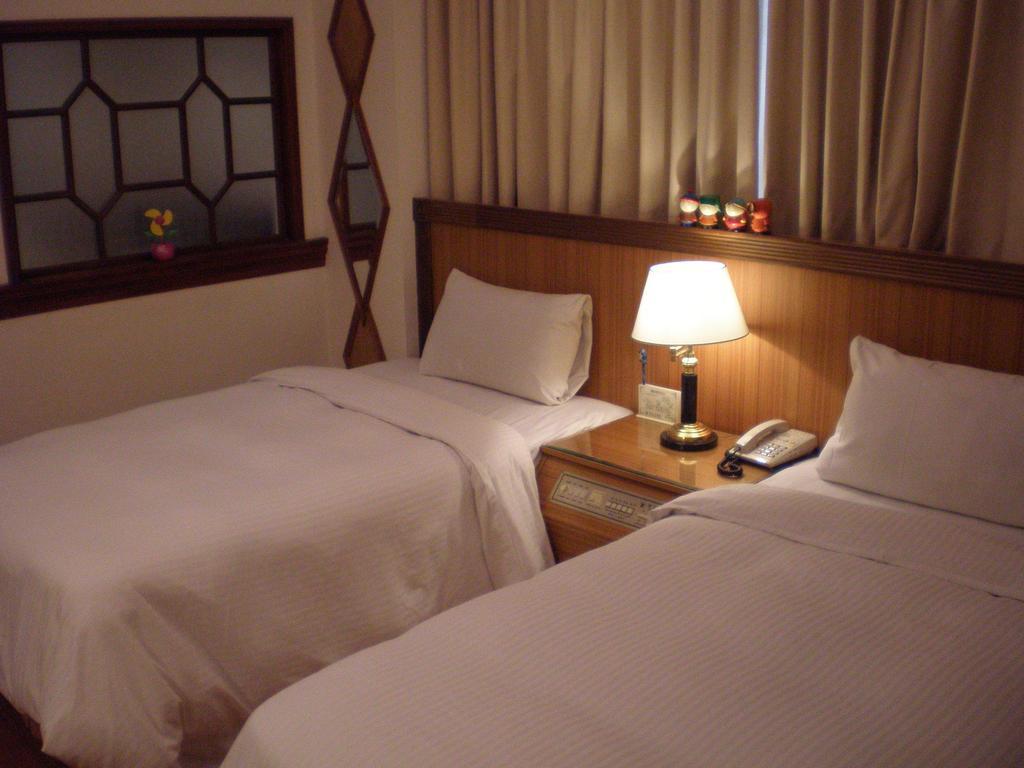 Emperor Hotel Kaohsiung Quarto foto