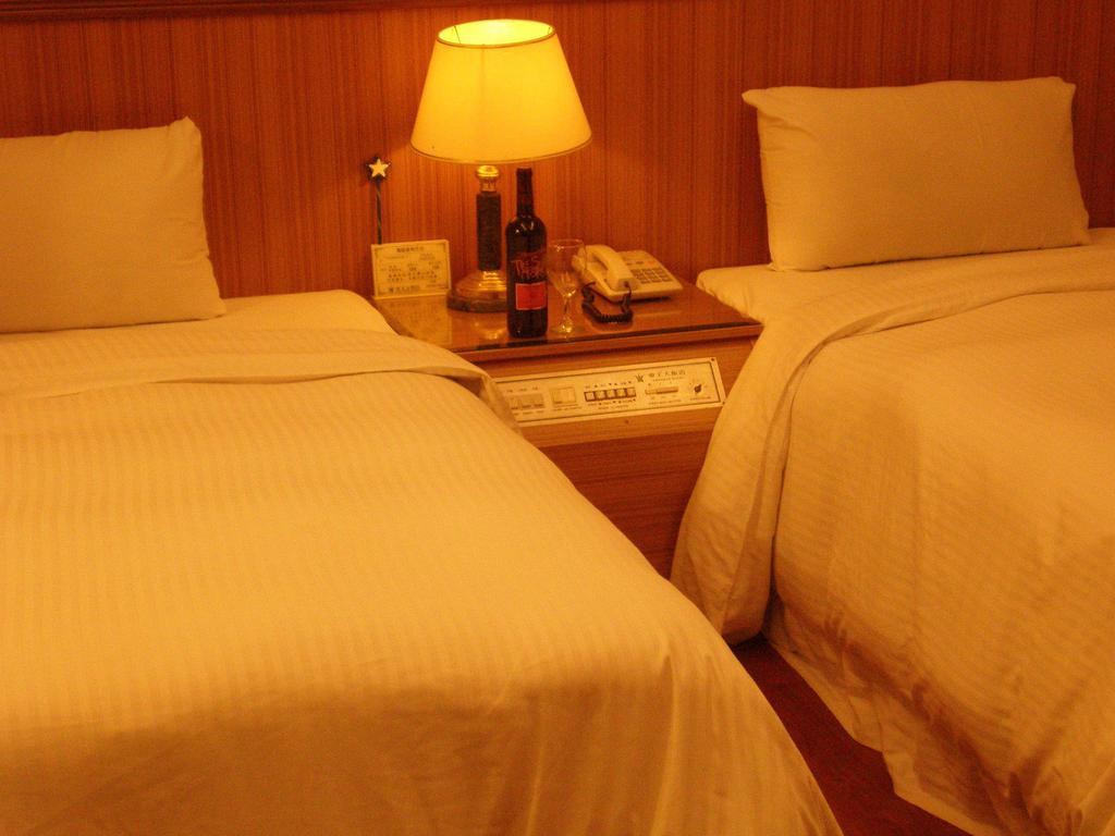 Emperor Hotel Kaohsiung Quarto foto