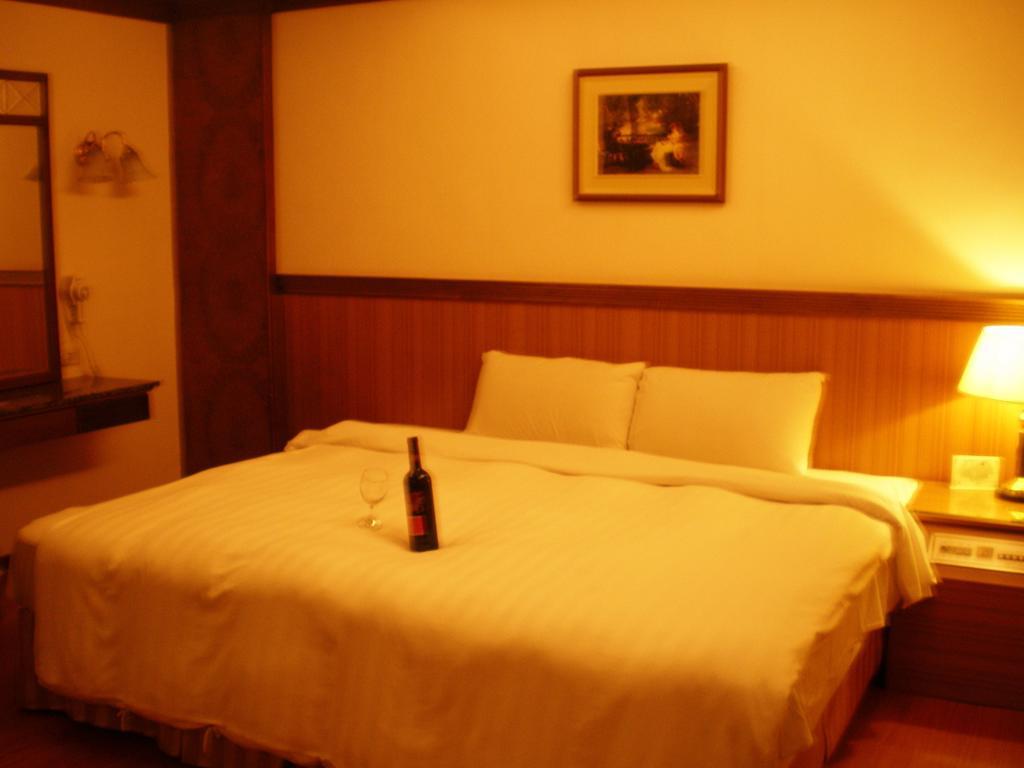 Emperor Hotel Kaohsiung Quarto foto