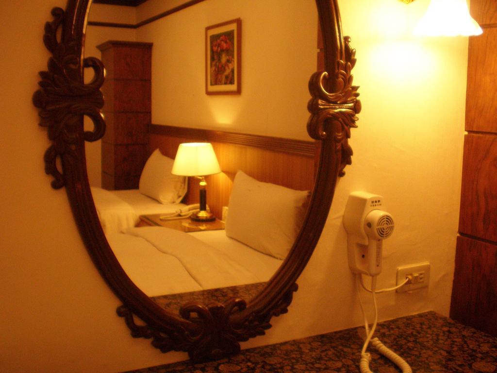 Emperor Hotel Kaohsiung Quarto foto
