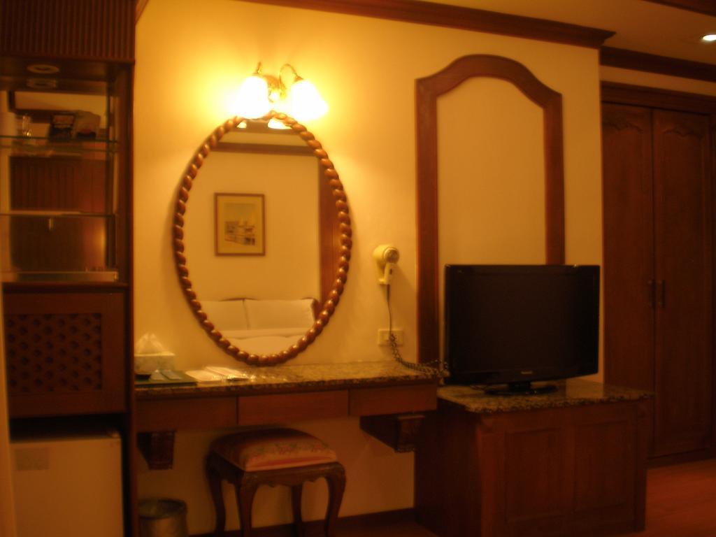 Emperor Hotel Kaohsiung Quarto foto