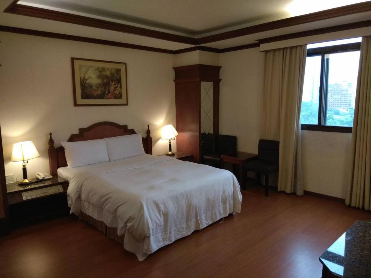 Emperor Hotel Kaohsiung Exterior foto