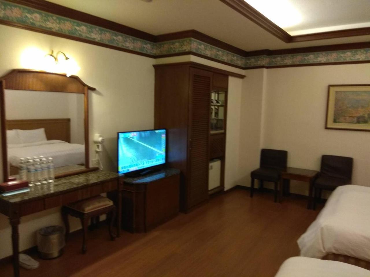 Emperor Hotel Kaohsiung Exterior foto